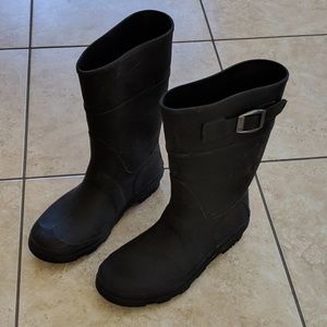 Kamik kids black buckle Rain boots size 2